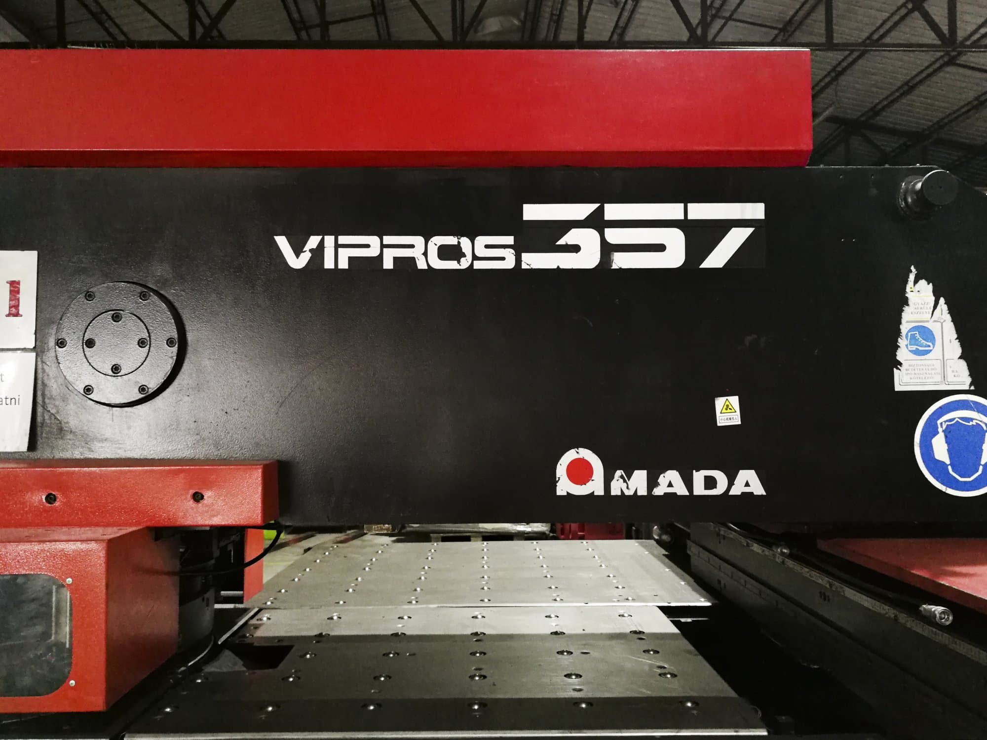 Front view of AMADA Vipros 357 machine