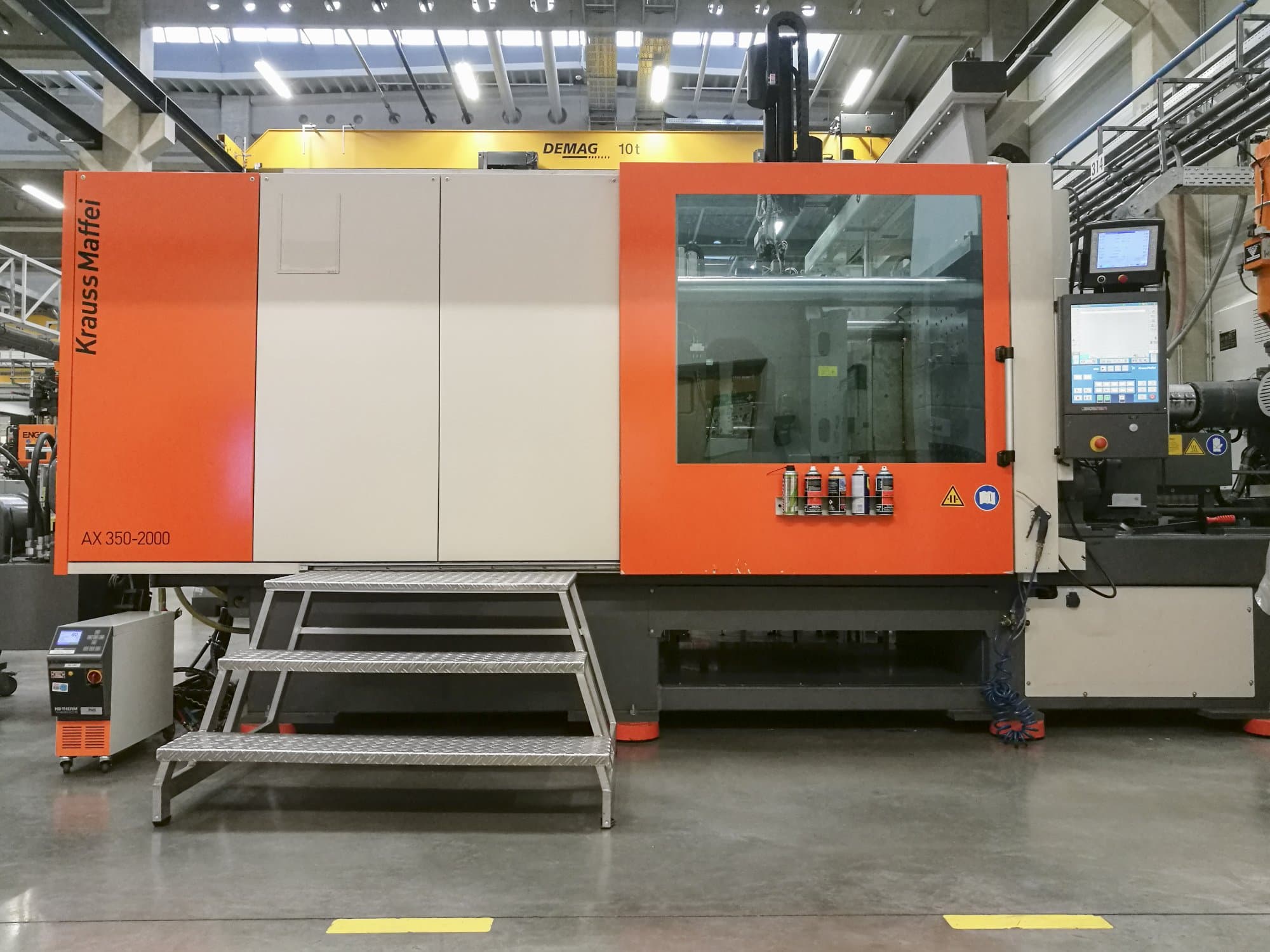 Front view of Krauss Maffei 350-2000 AX Machine