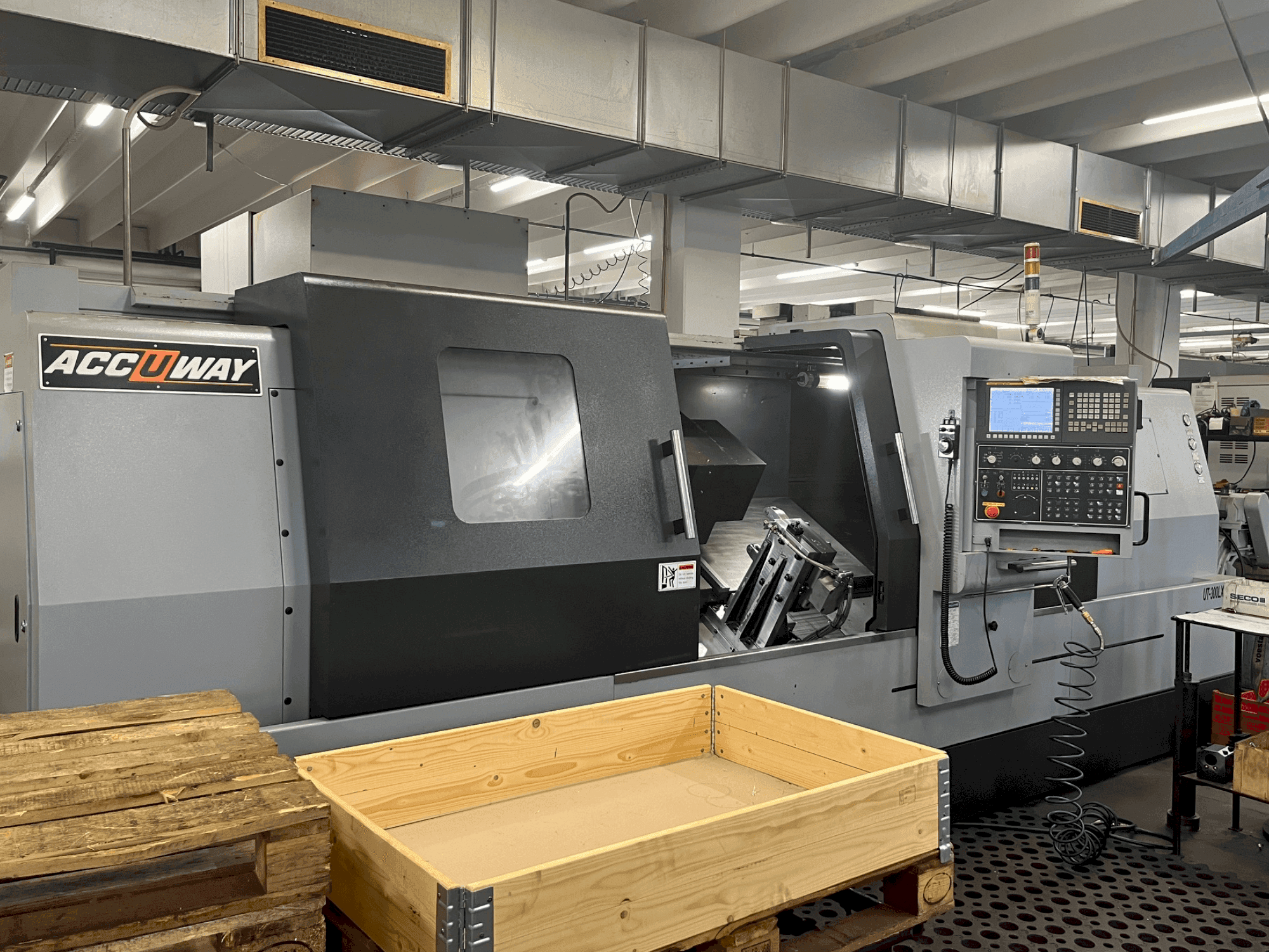 Front view of ACCUWAY UT-300LX2M machine