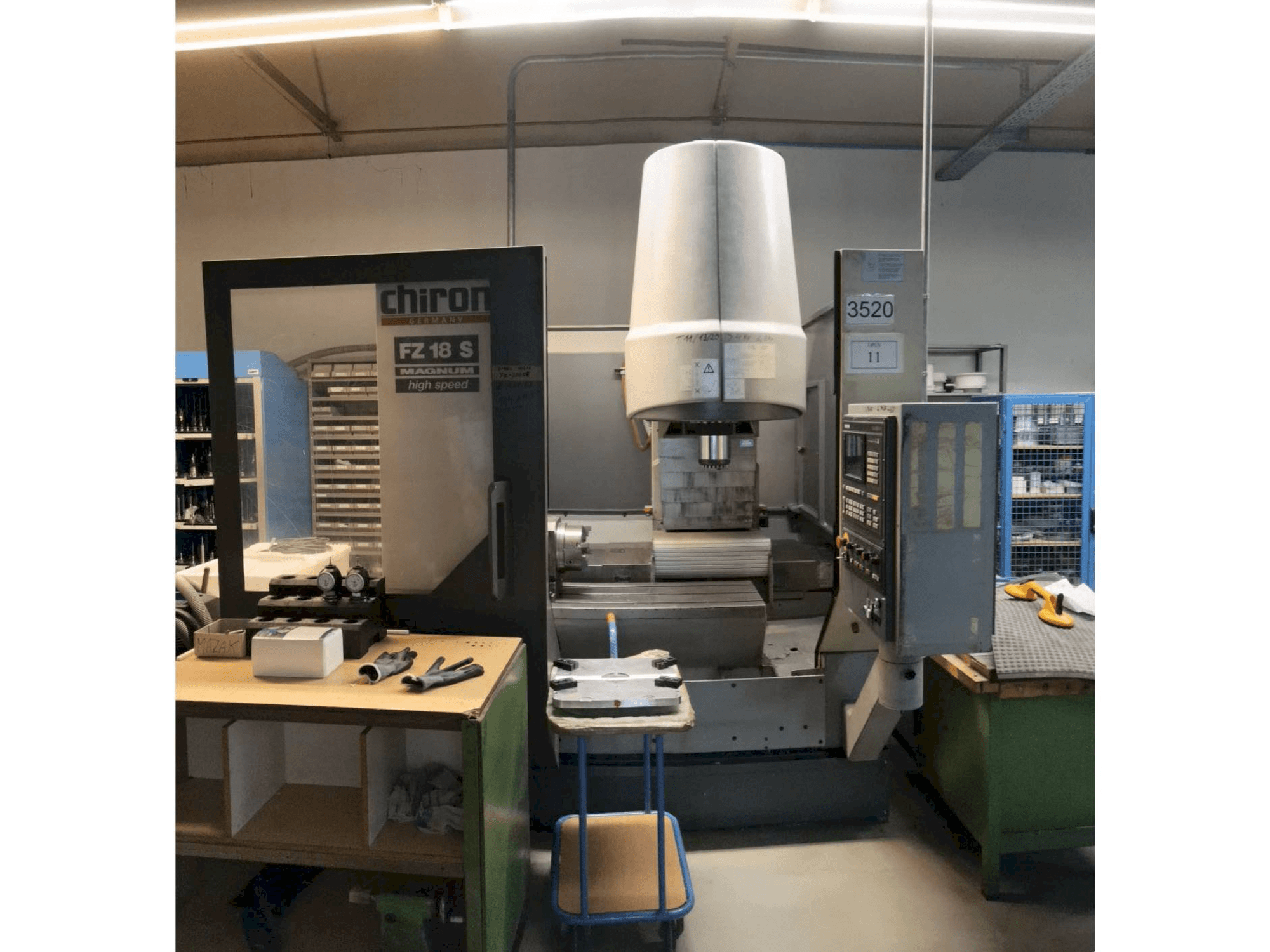 Front view of CHIRON FZ18 machine