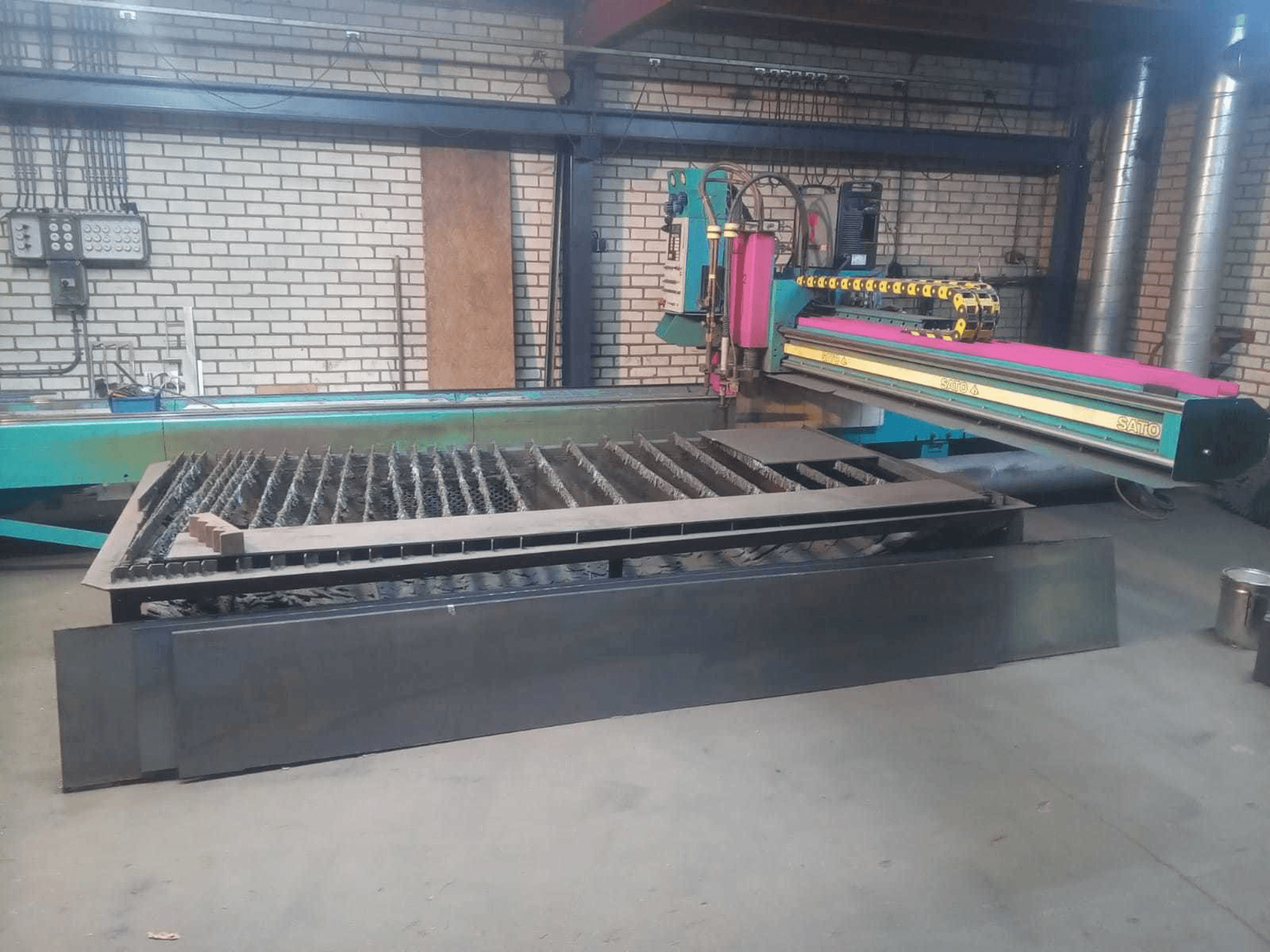 Front view of SATO SATRONIK C2500 machine