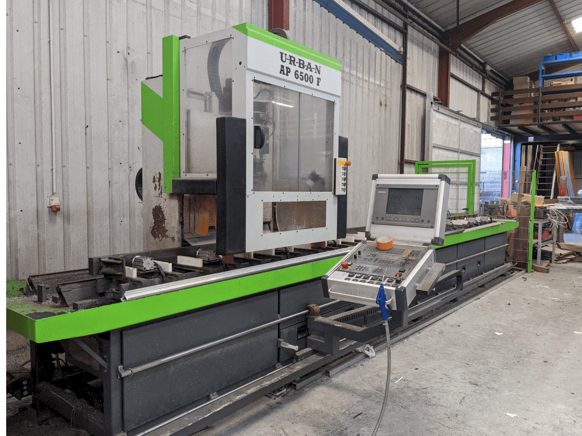 Front view of URBAN AP6500 machine