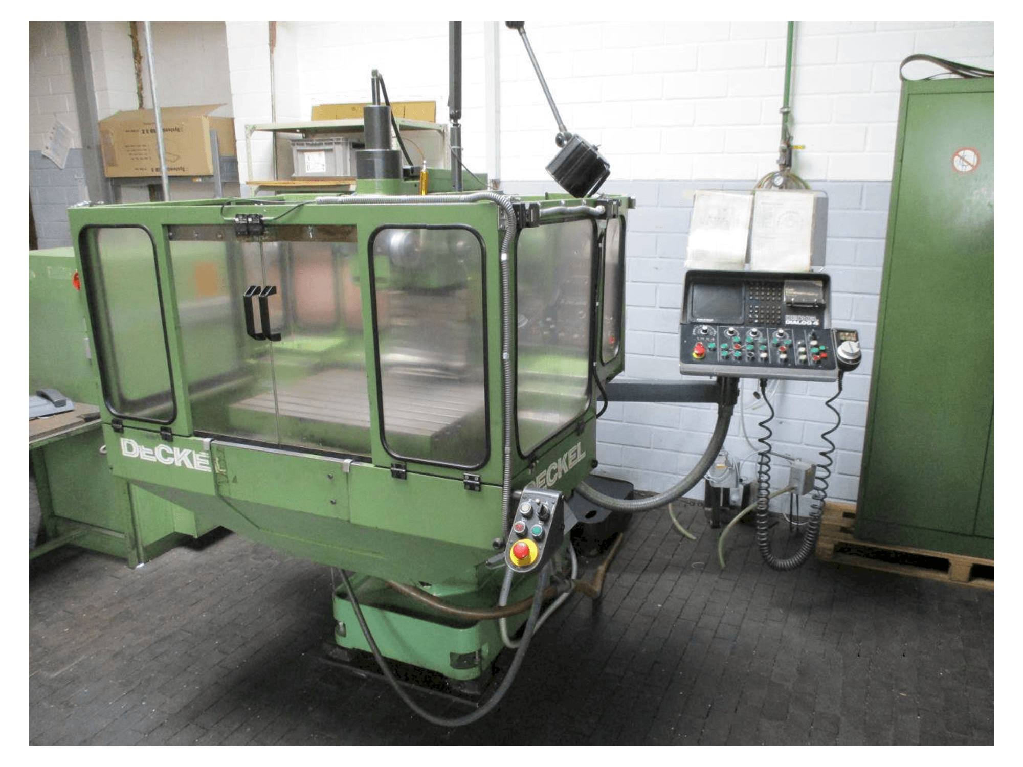 Front view of DECKEL FP 3NC machine