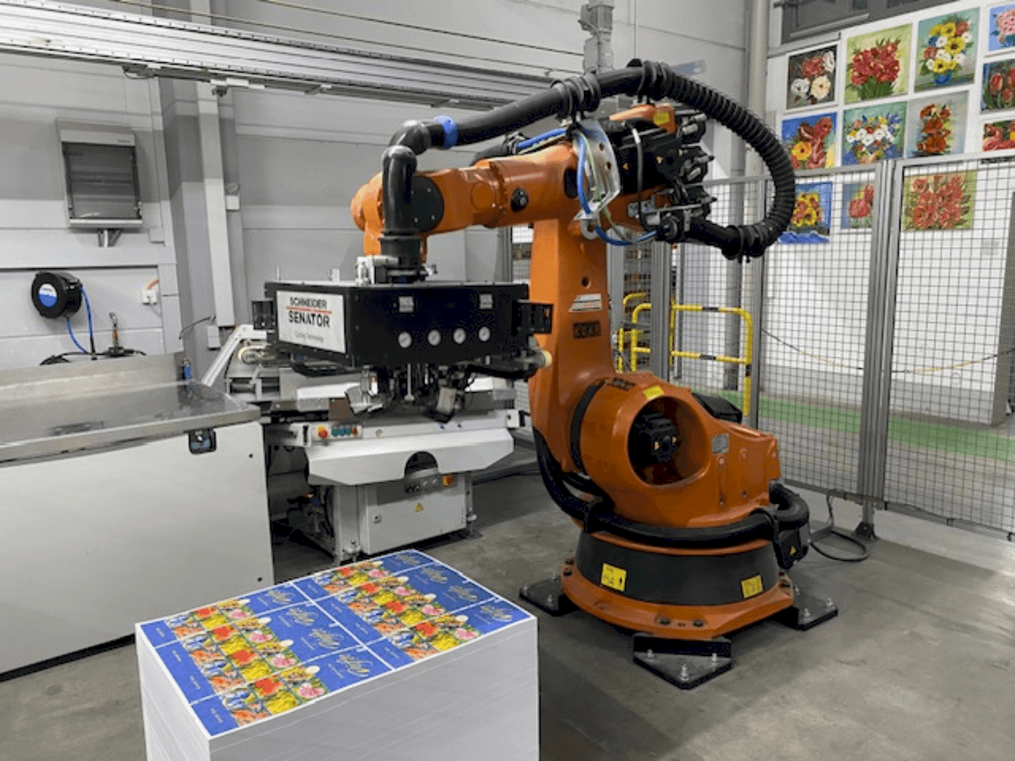 Front view of KUKA KR140-3 COMP machine