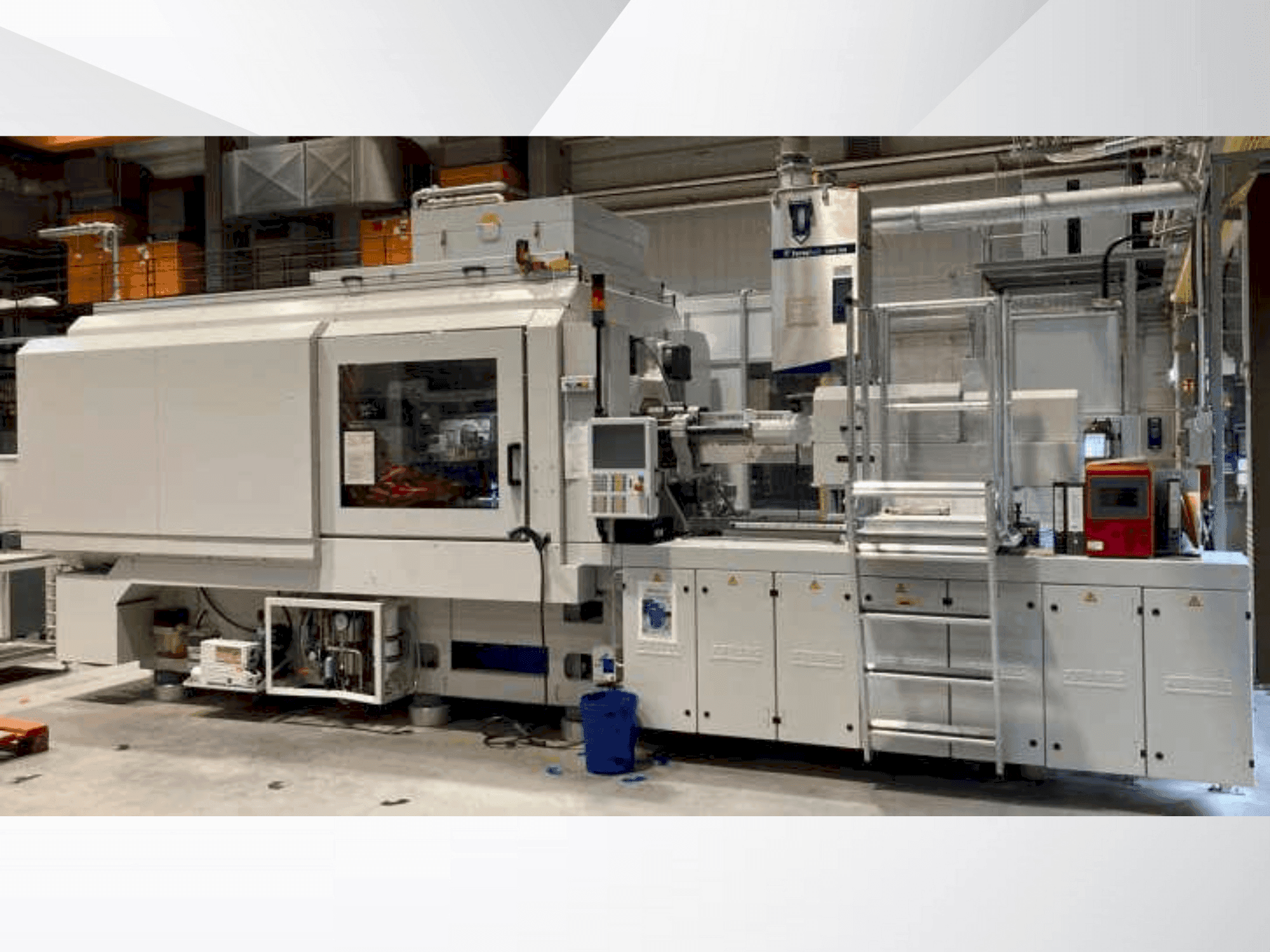 Front view of Arburg SGM Allrounder 720A machine