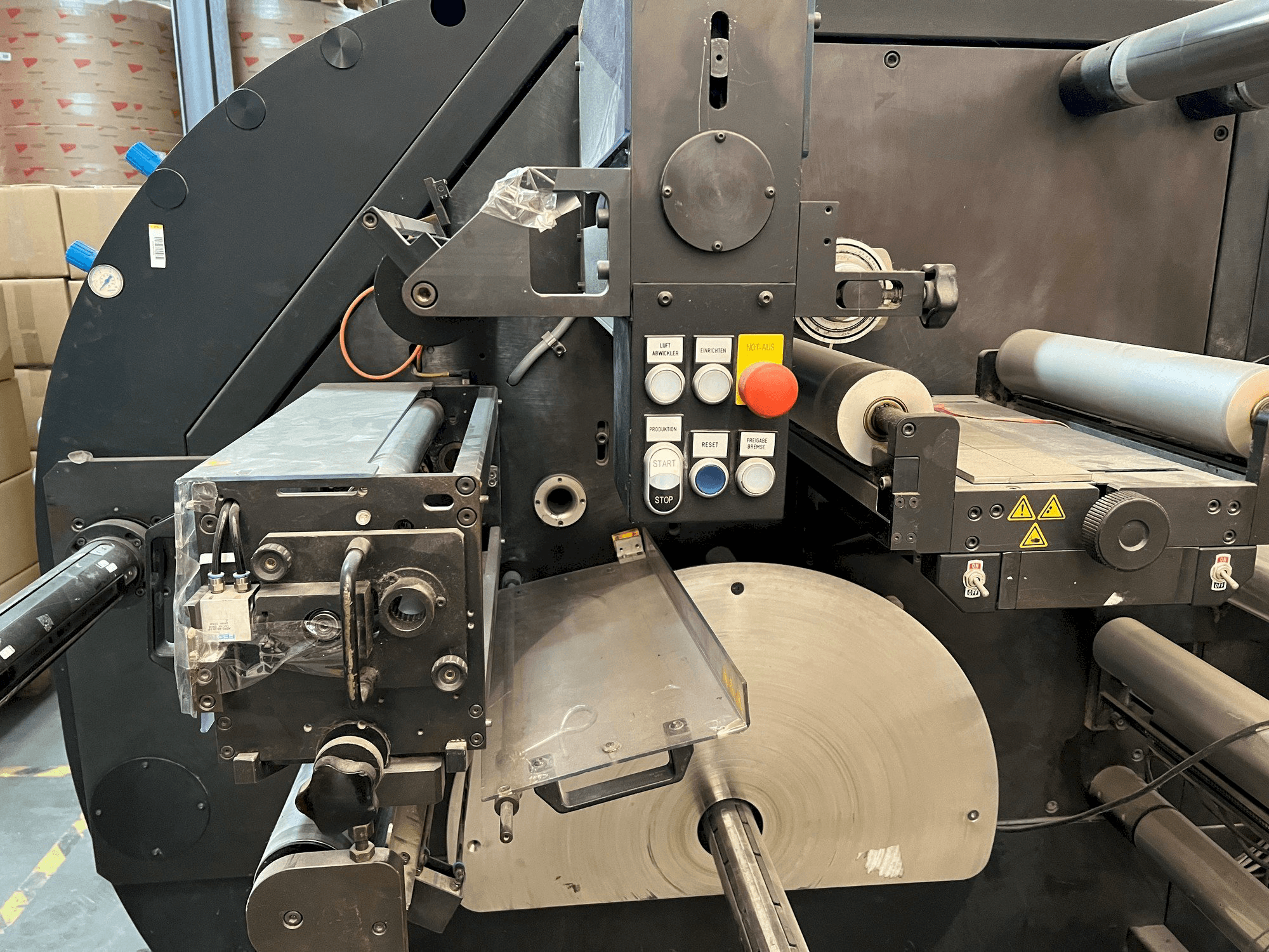 Front view of FLEXOR 380B machine