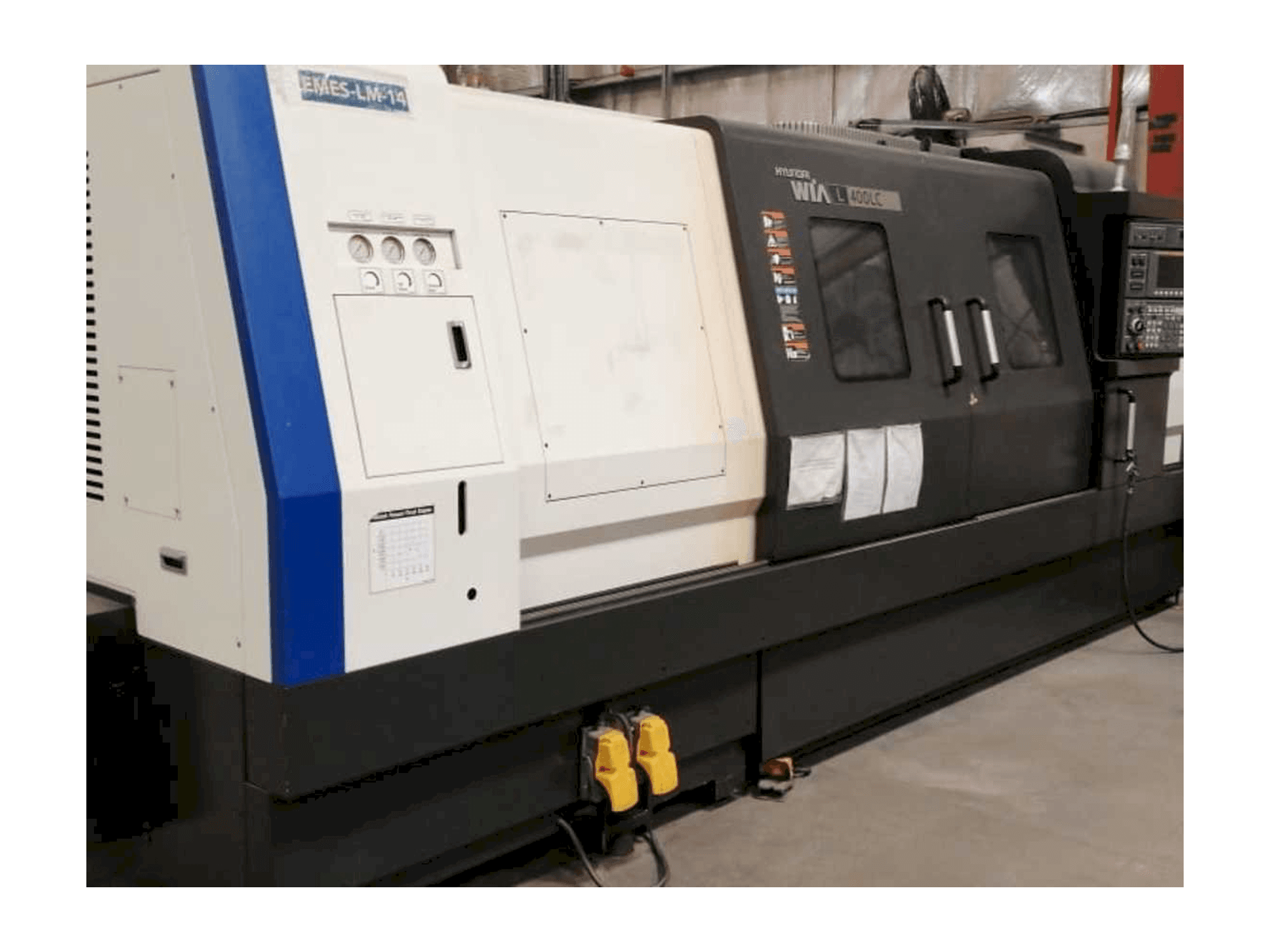 Front view of Hyundai Wia L400LC machine