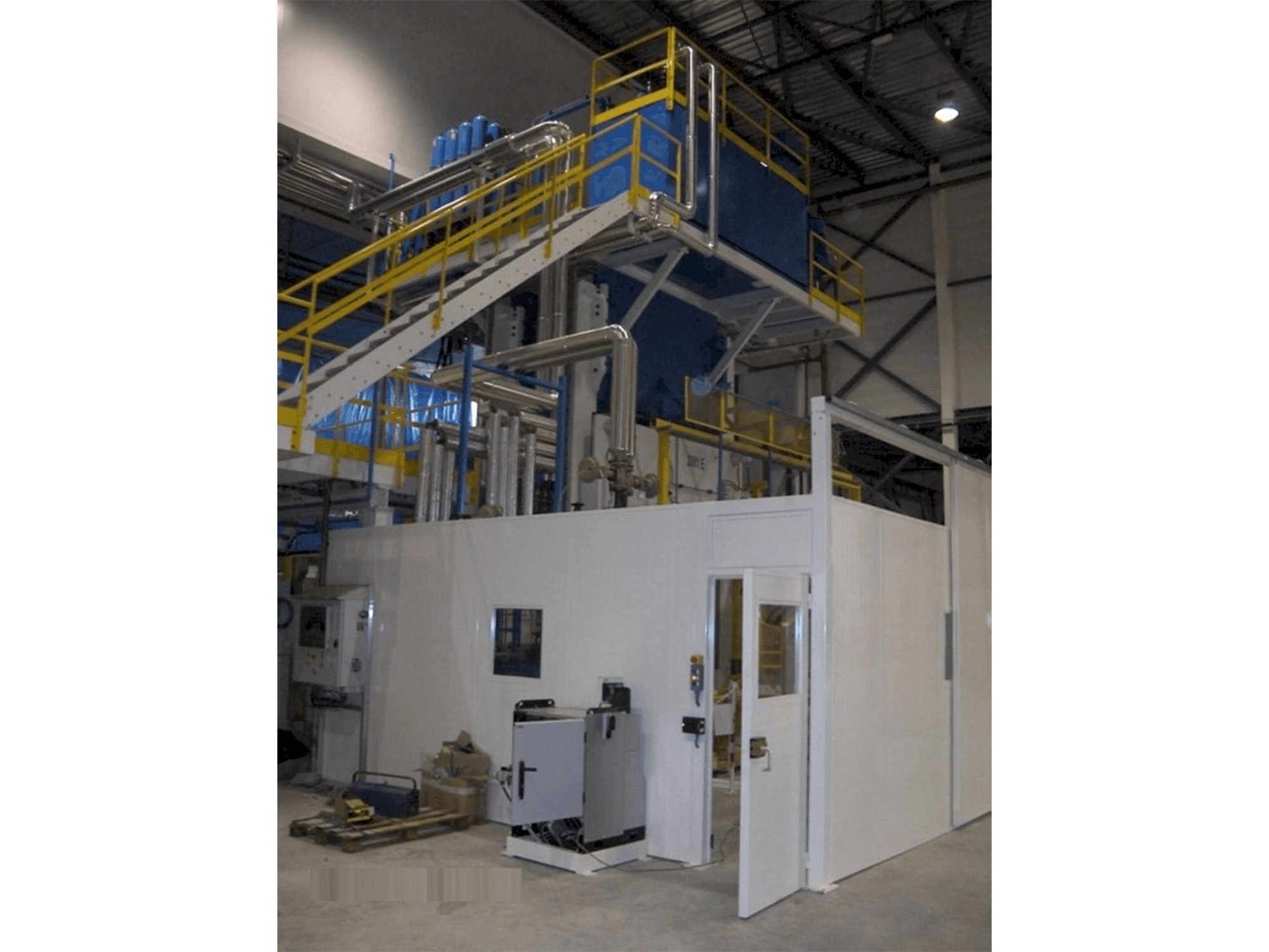 Front view of Pinette 2000 Ton machine