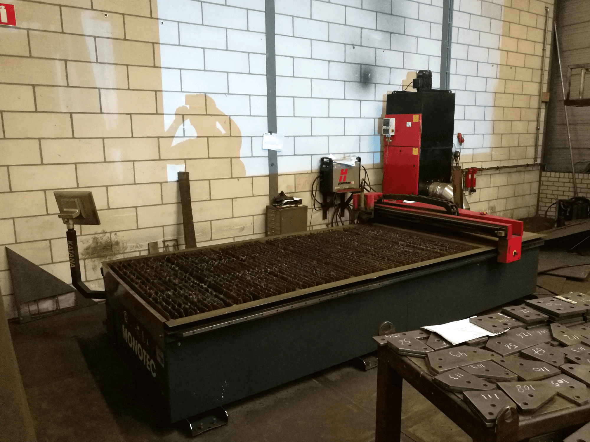 Left view of KOIKE MONOTEC Machine