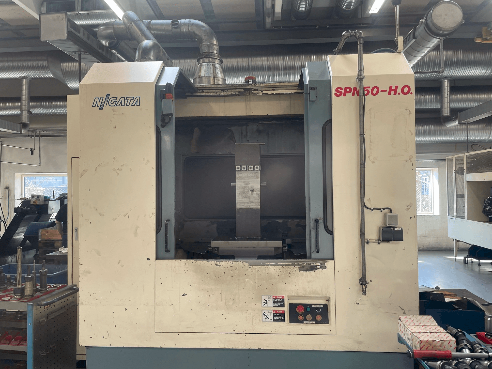 Front view of Niigata SPN 50-HO machine