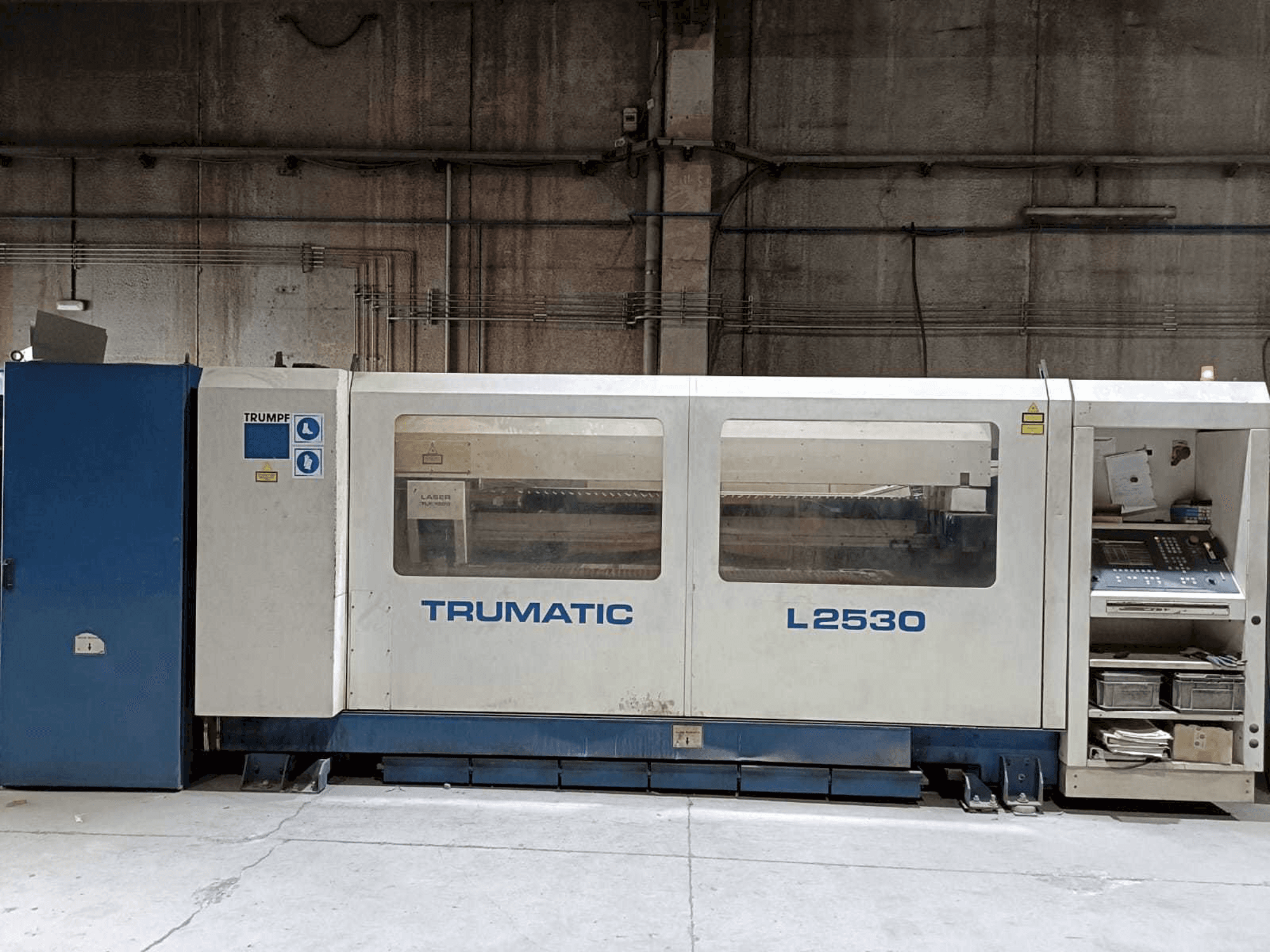 Front view of Trumpf Trumatic L2530 machine